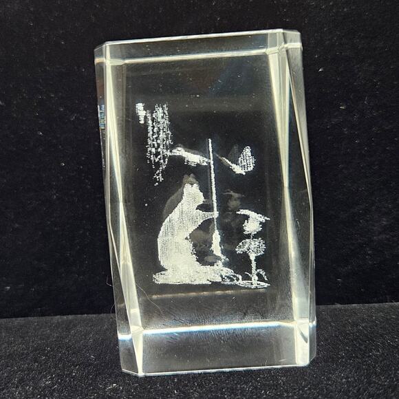 3D Laser Etched Crystal Glass Block – Cat Fishing Scene Paperweight Figurine - Picture 2 of 4